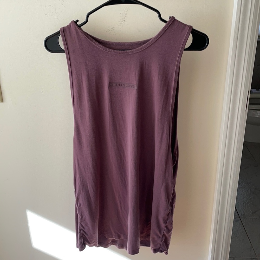 Alphalete Aspire Union Cutoff-Color Plum